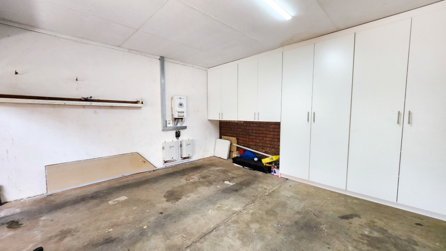 4 Bedroom Property for Sale in Wilkoppies North West